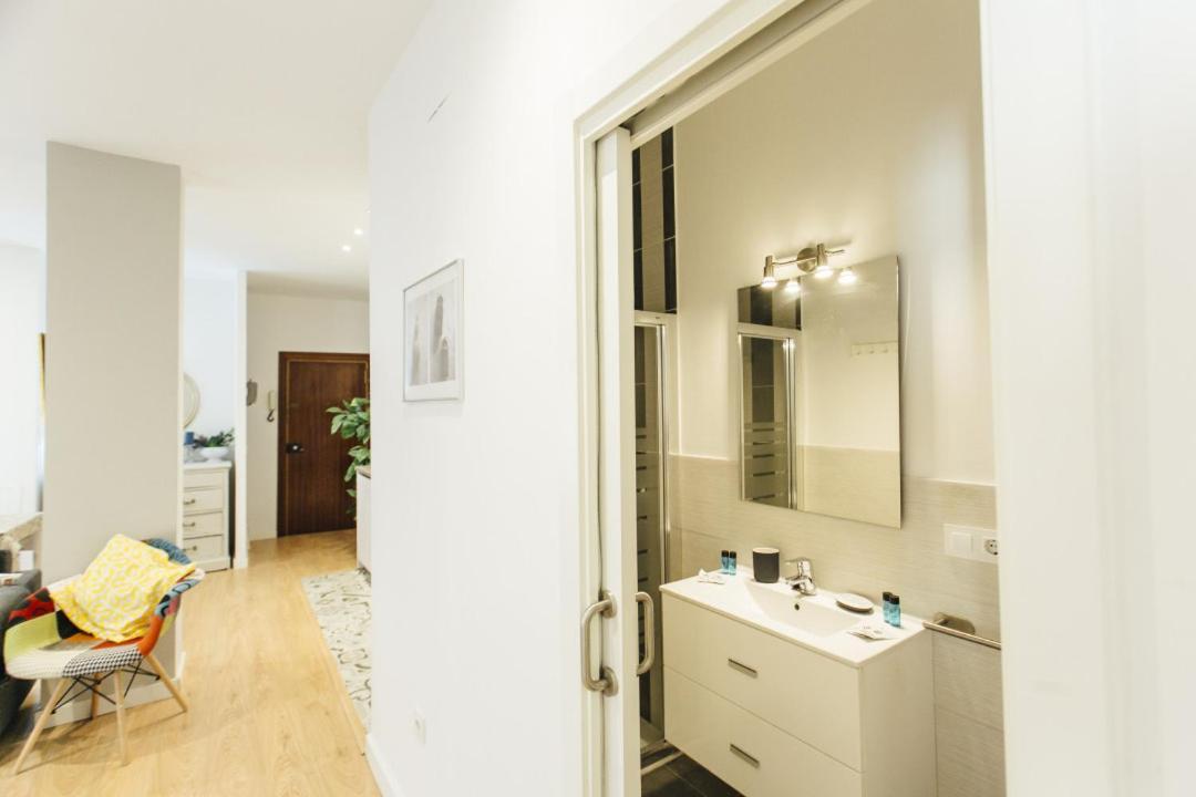 Bright And Comfortable- 2D 2B- Conde De Torrejon Севилья Экстерьер фото